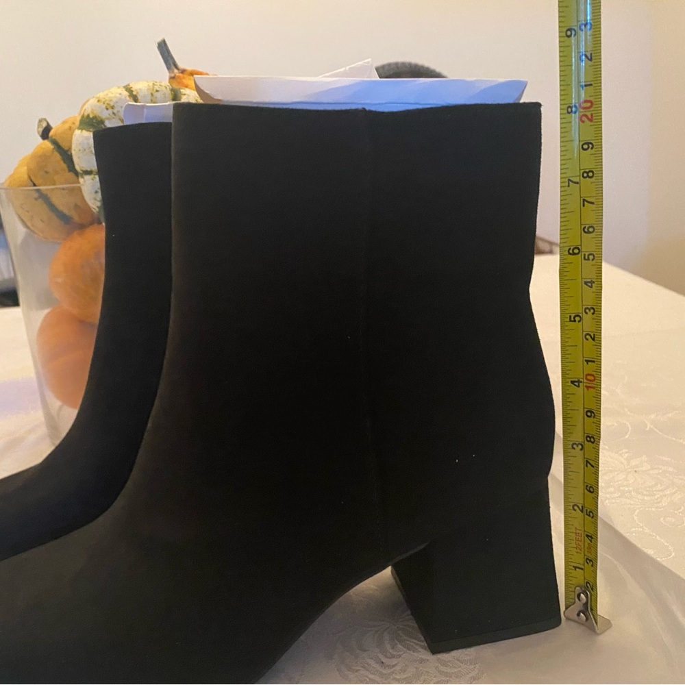 Boots, booties, ankle boots